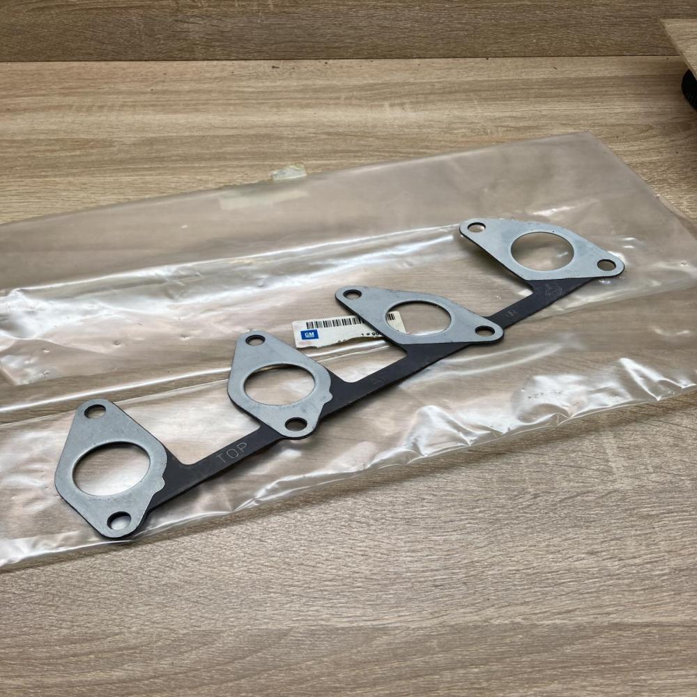 90409644   Other exhaust manifold parts Opel Ascona C