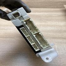 89221 47241 82730 47420 A 238000 3281 Fuse module Toyota Prius+ (ZVW40)