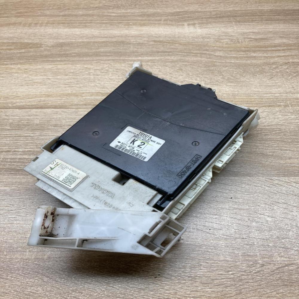 89221 47222 8922147222 82730 47420 A Fuse module Toyota Prius (XW30)