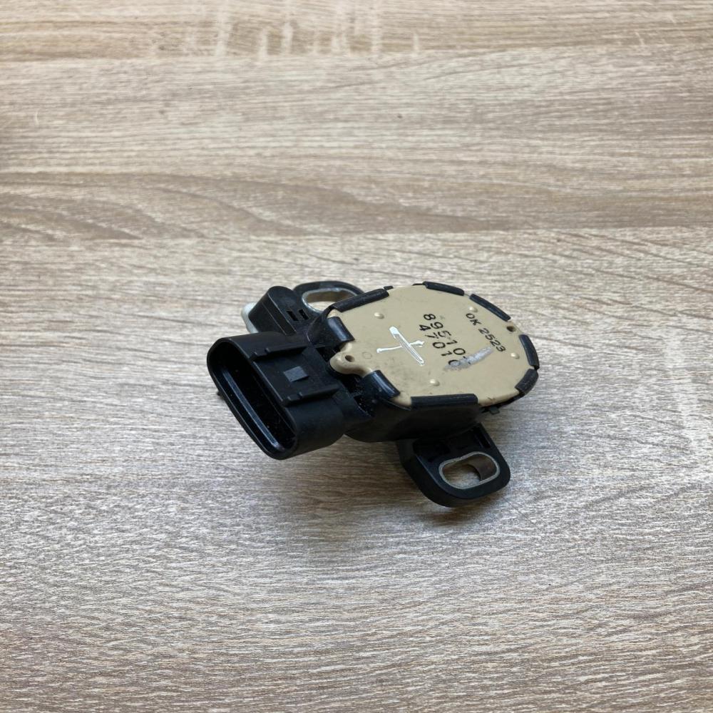 89510 47010 8951047010  Acceleration sensor Toyota Prius+ (ZVW40)