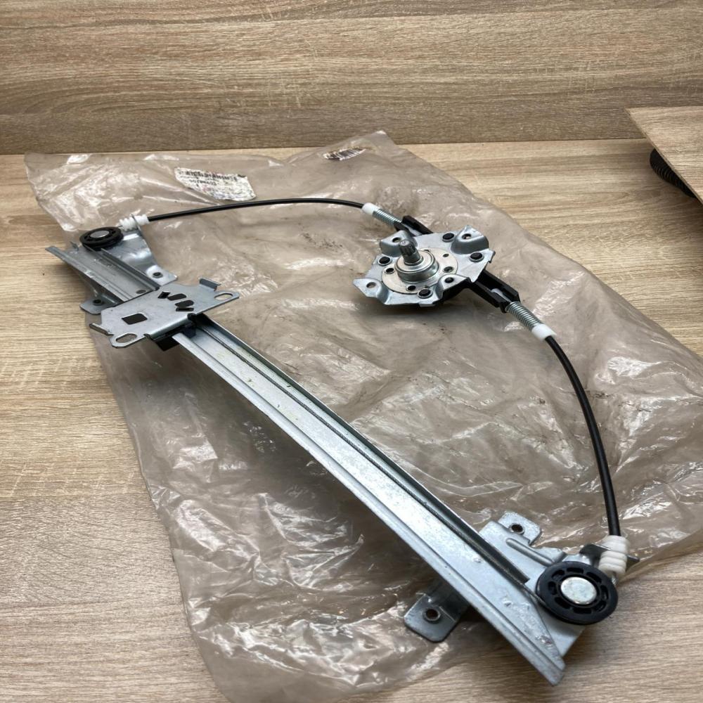 90186593  Left side Front window lifting mechanism without motor Opel Kadett E