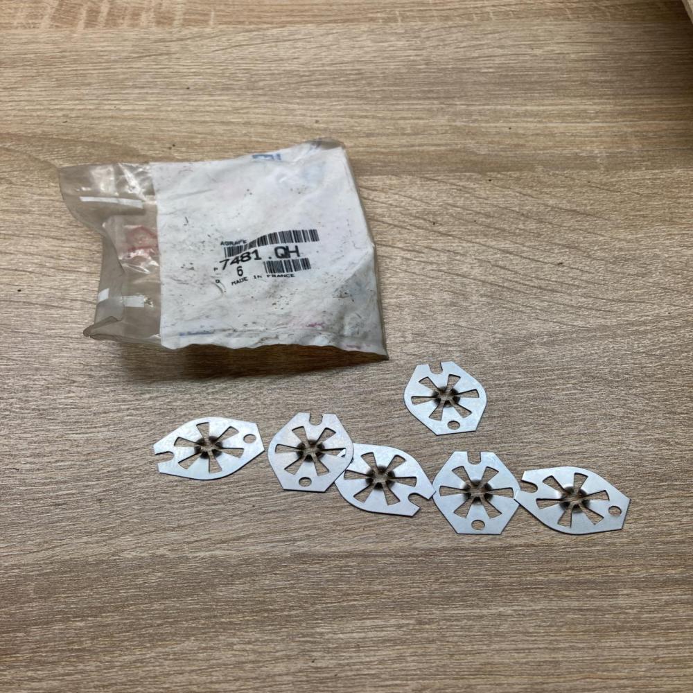 7481QH  6 Pcs Other brake parts Peugeot 307