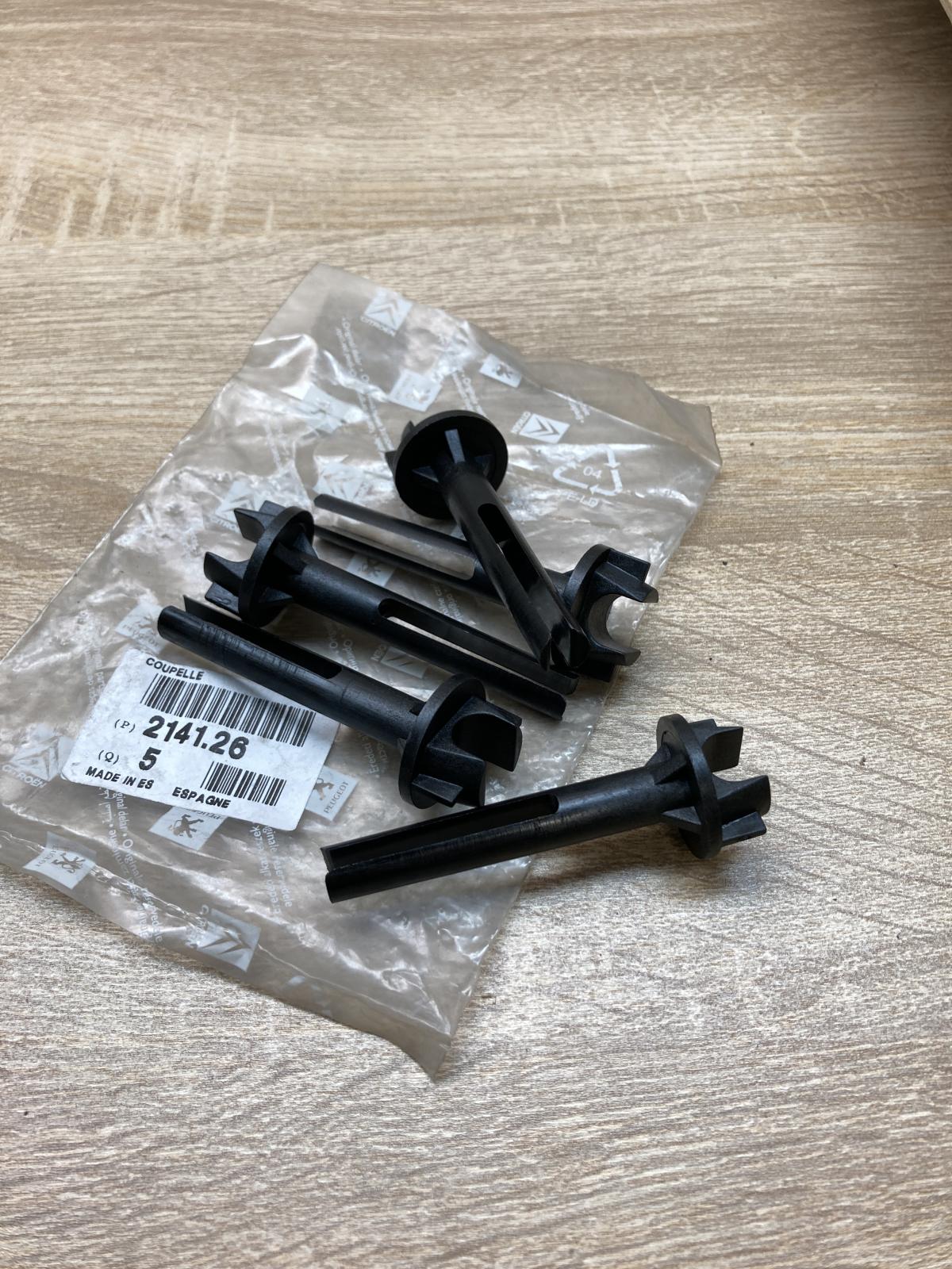 214126  5 Pcs Clutch pedal mounting bracket assembly Citroen C4 I