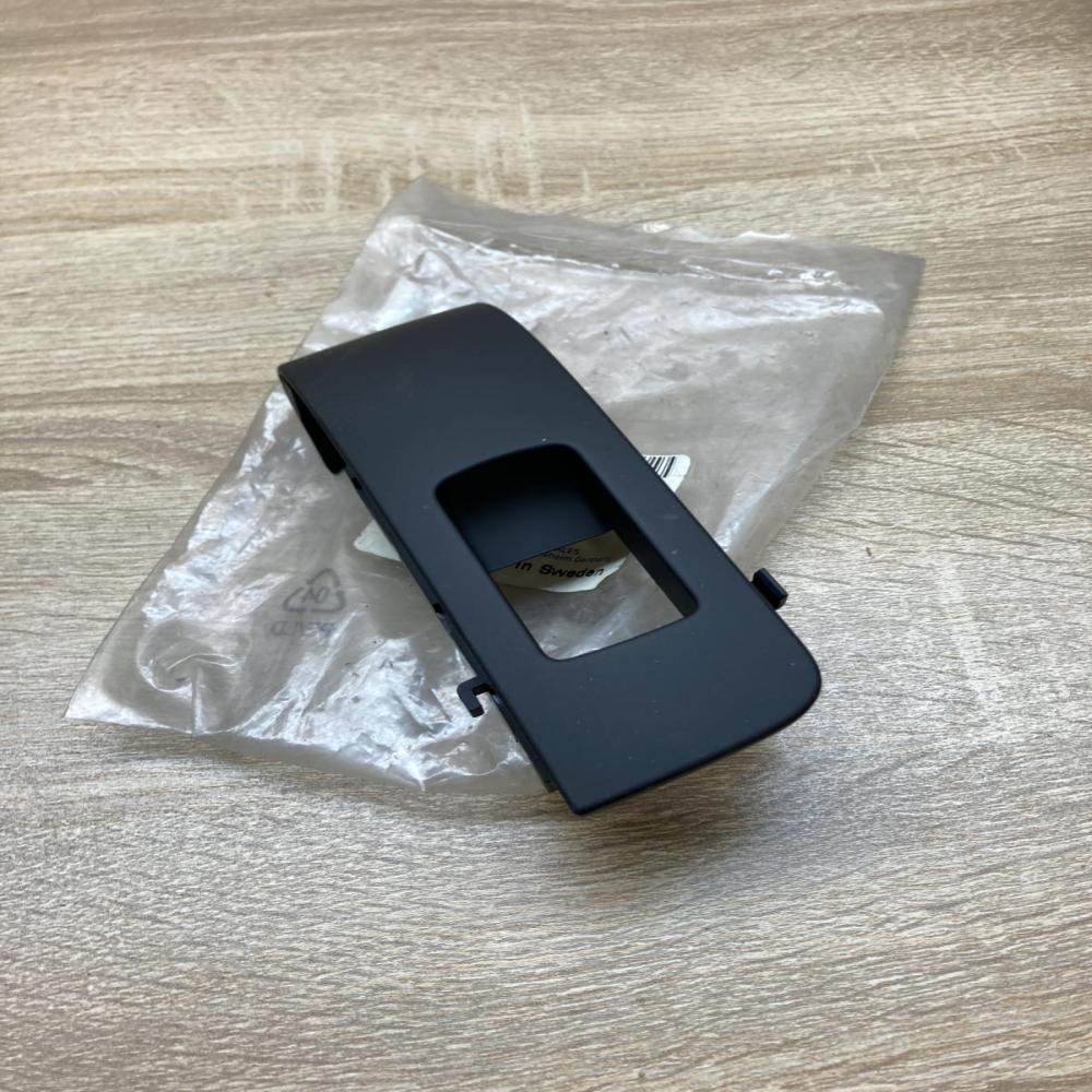 12782847   Front door window switch trim Saab 9-3 Ver2
