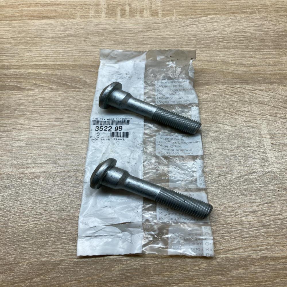 352299  2 Pcs Nuts/bolts Citroen C3