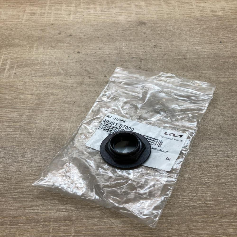 49551 07000   Nuts/bolts KIA Picanto