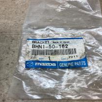 BHM1 50 162 BHM150162  Headlight/headlamp mounting bracket Mazda 3 II