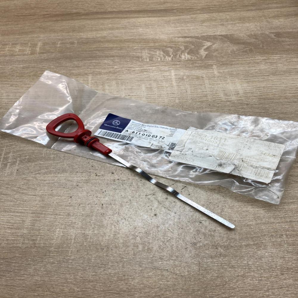 A6110100372   Oil level dip stick Mercedes-Benz C W202