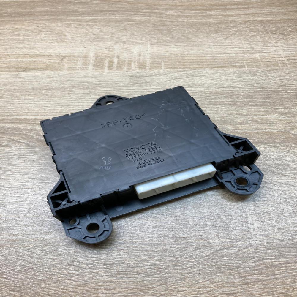 88650 47050 8865047050 177300 7313 Air conditioner control unit module Toyota Pr