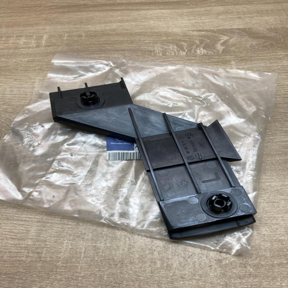 A9018800314 9018850214  Rear bumper mounting bracket Mercedes-Benz Sprinter W901