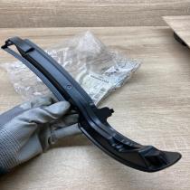 3C0807177   Front bumper mounting bracket Volkswagen PASSAT B6
