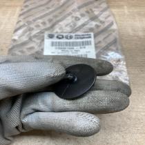 0156021669 010 156021669 68172804AA Floor mat clip fixing clamp Fiat 500