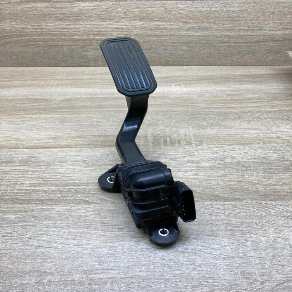 78120 47050 198800 3200  Accelerator throttle pedal Toyota Prius (NHW20)