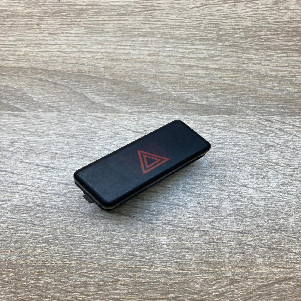 8350947   Hazard light switch BMW 7 E38