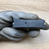 8350947   Hazard light switch BMW 7 E38