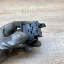 9113773   Electric window control switch BMW 5 E34