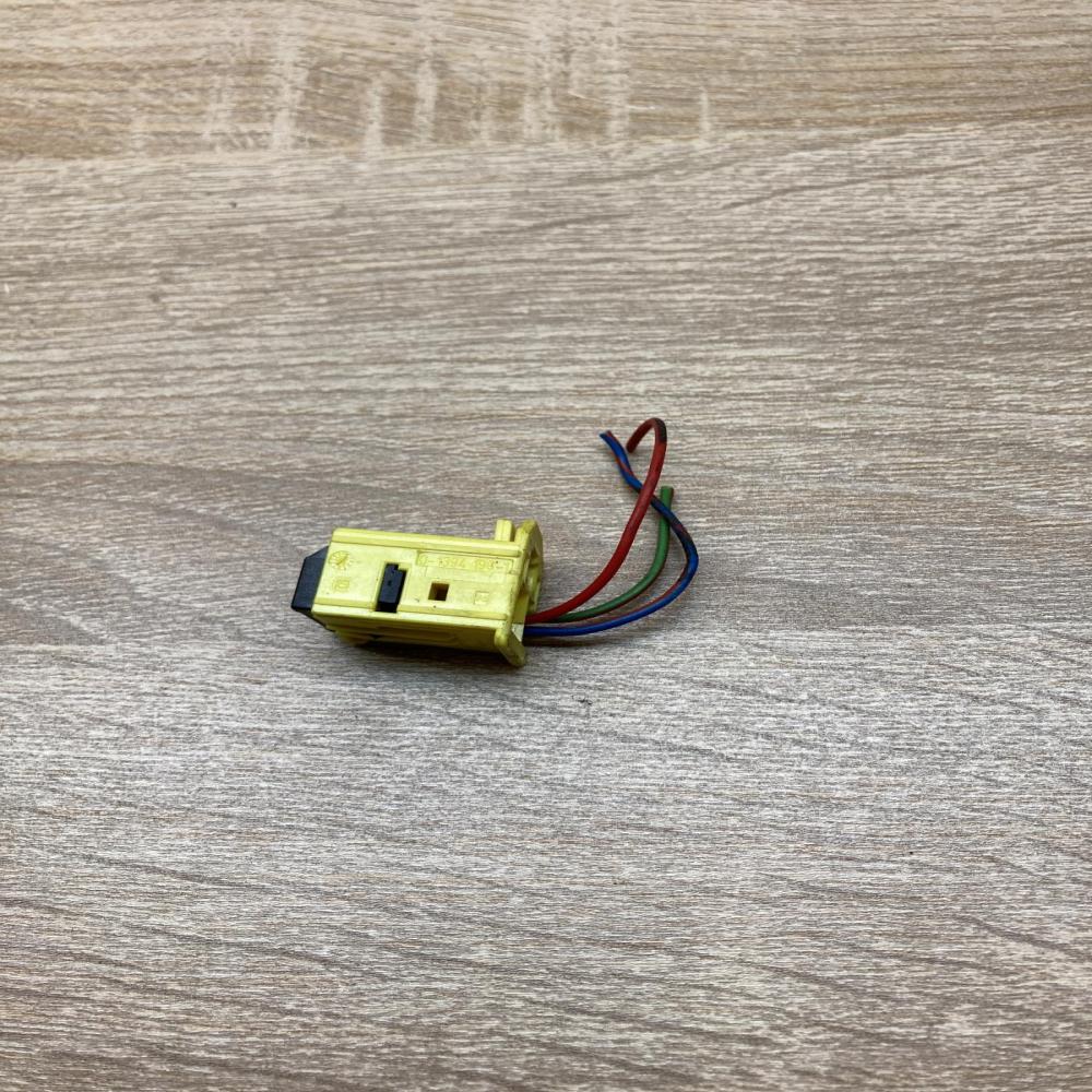 8382040   Plug wire BMW 5 E60 E61