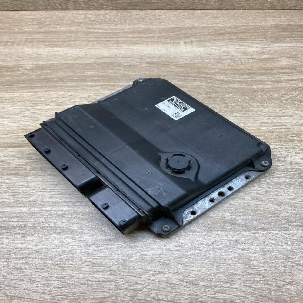 89661 47280 275300 7393  Engine control unit/module ECU Toyota Prius (XW30)
