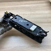 515676A 84040 47070  Electric window control switch Toyota Prius (XW50)