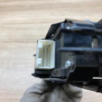 515676A 84040 47070  Electric window control switch Toyota Prius (XW50)