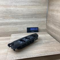 515676A 84040 47070  Electric window control switch Toyota Prius (XW50)