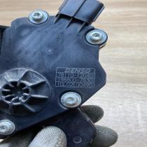 78110 12040 198800 7830  Accelerator throttle pedal Toyota Prius (XW30)