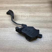 78110 12040 198800 7830  Accelerator throttle pedal Toyota Prius (XW30)