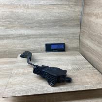 78110 12040 198800 7830  Accelerator throttle pedal Toyota Prius (XW30)