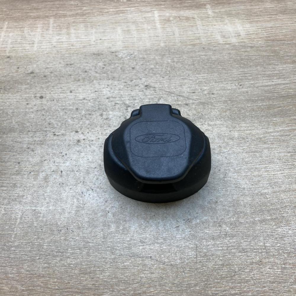 Ford tow socket   Tow bar electric socket Ford Transit