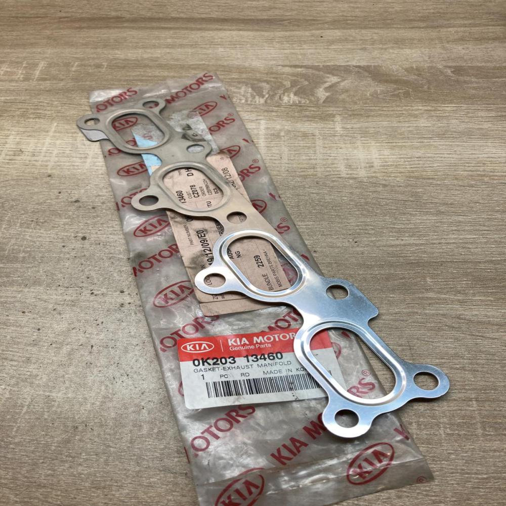 0K20313460 0K203 13460  Exhaust manifold KIA Sephia
