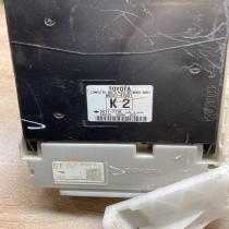 89221 47221 8922147221 82730 47420 A Fuse module Toyota Prius+ (ZVW40)