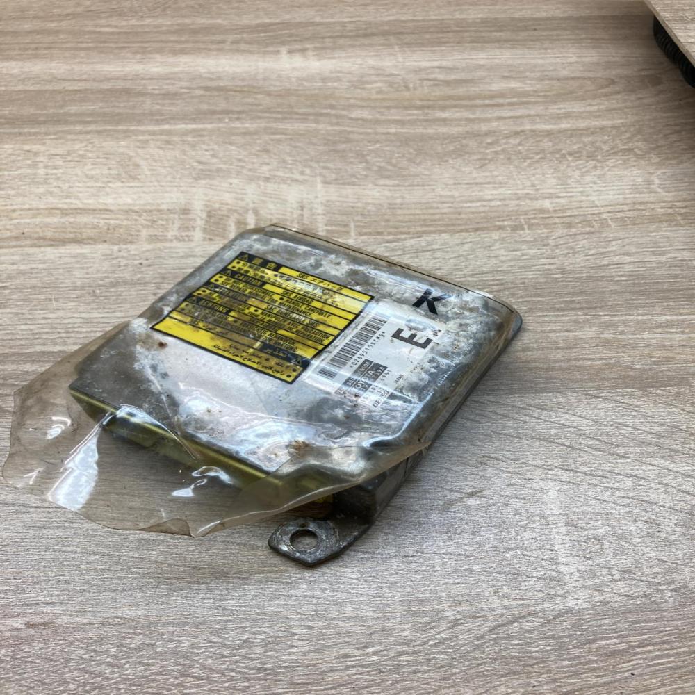 89170 47390 8917047390 152300 6951 Airbag control unit/module Toyota Prius (XW20