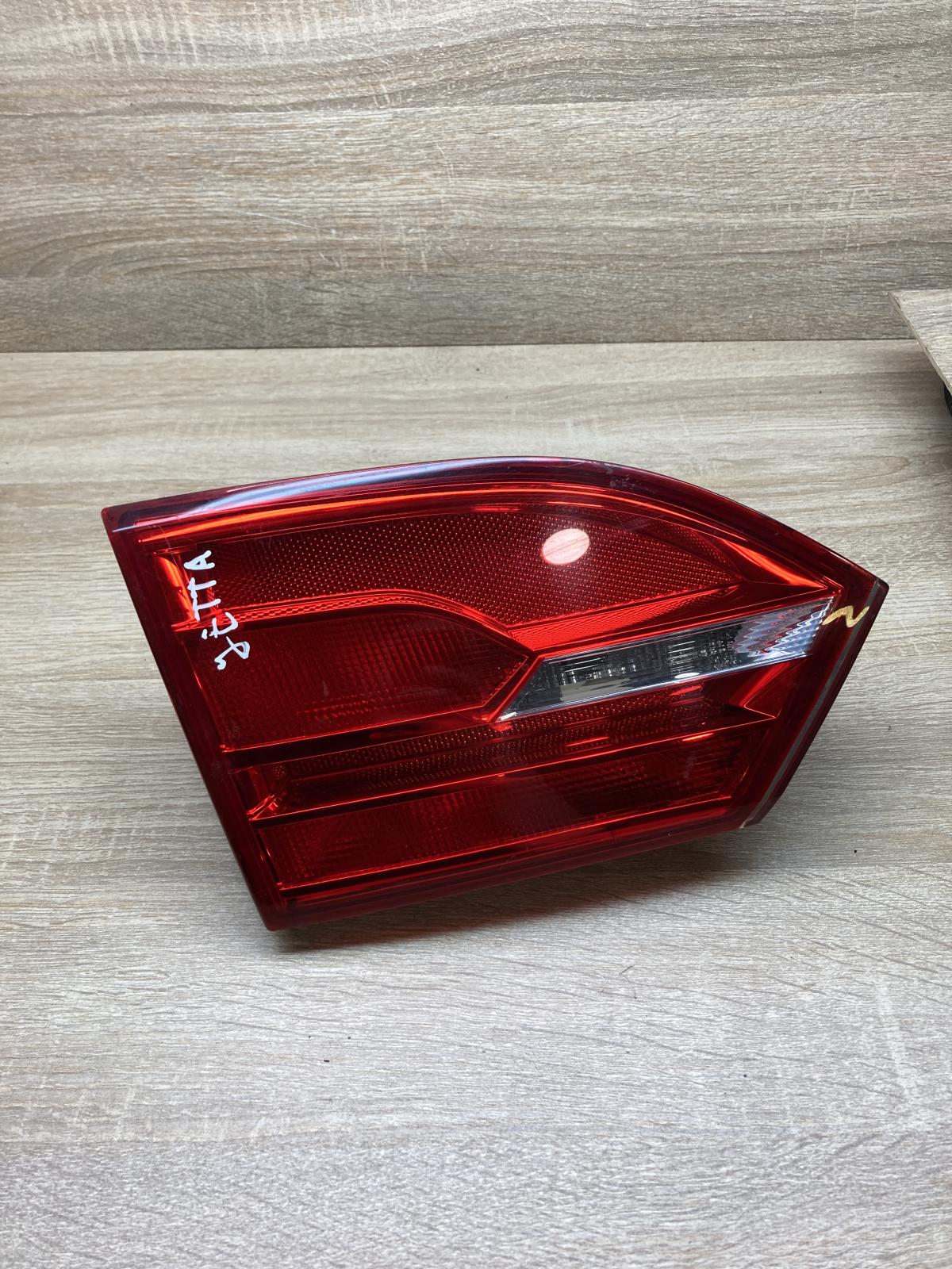 5C6945093 5C6945259  Tailgate rear/tail lights Volkswagen Jetta VI
