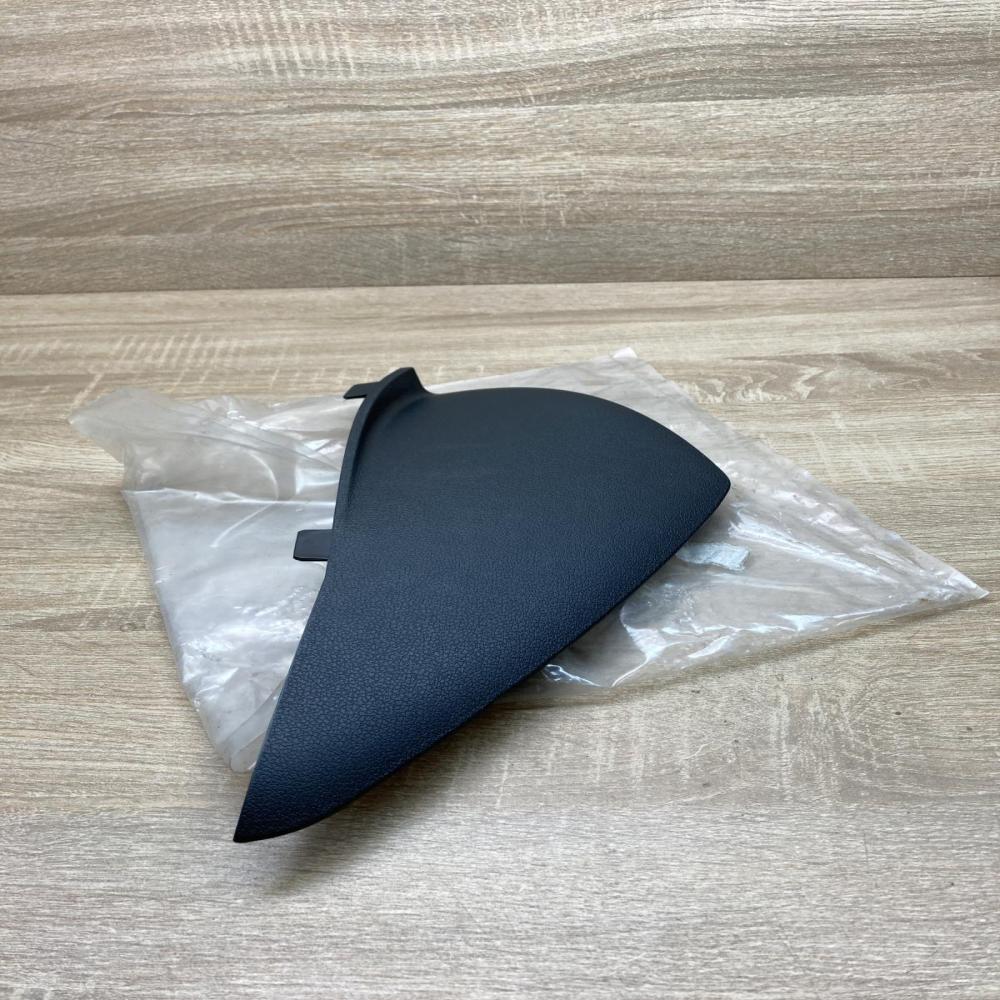8U0857085A   Dashboard side end trim Audi Q3 8U