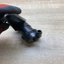 28642EM30A 2033190109 Left side Headlight washer spray nozzle Nissan Tiida C11