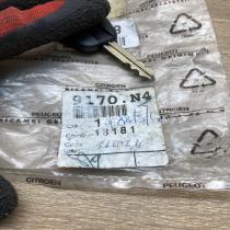 9170N4   Ignition key/card Citroen C5