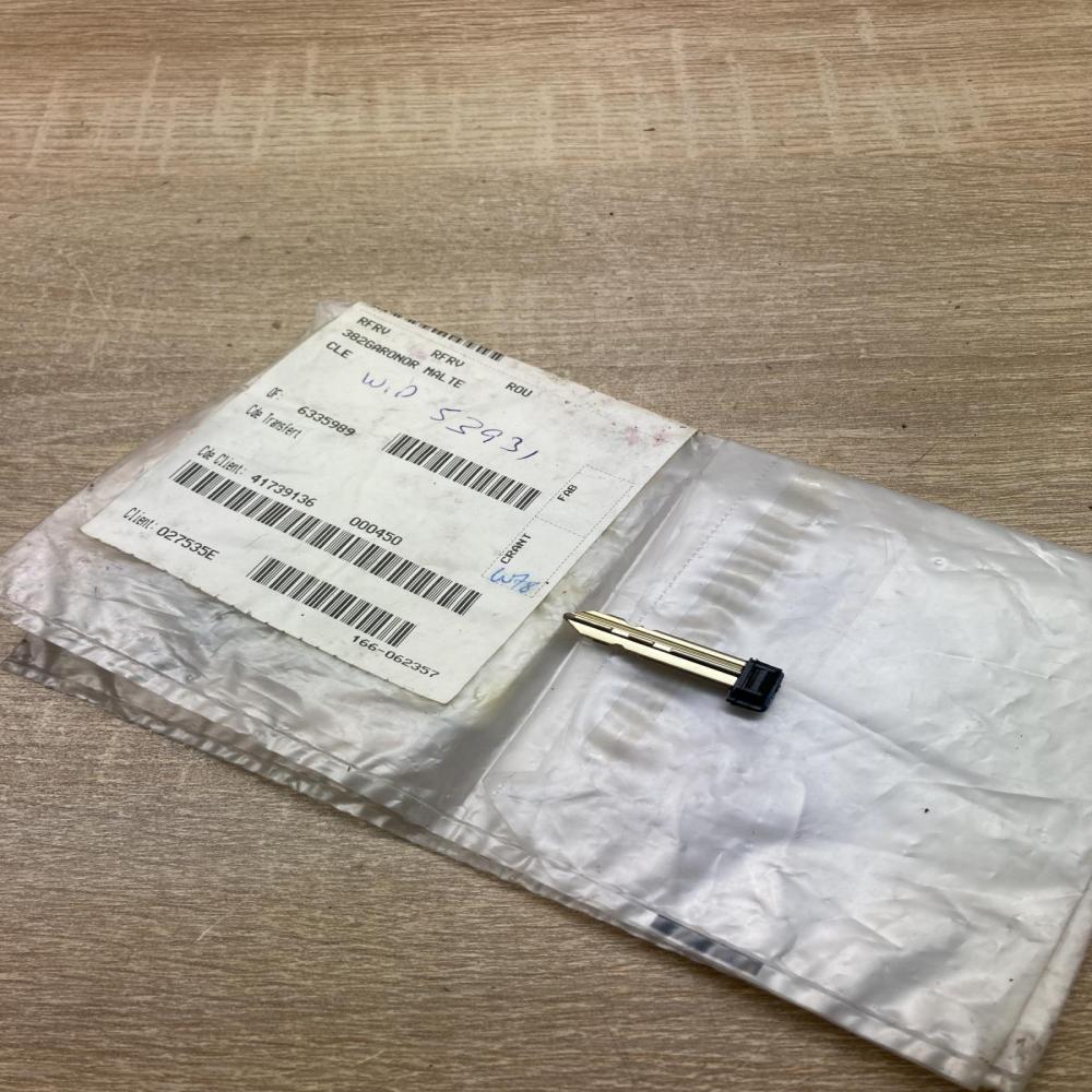 9170P8   Ignition key/card Peugeot 307