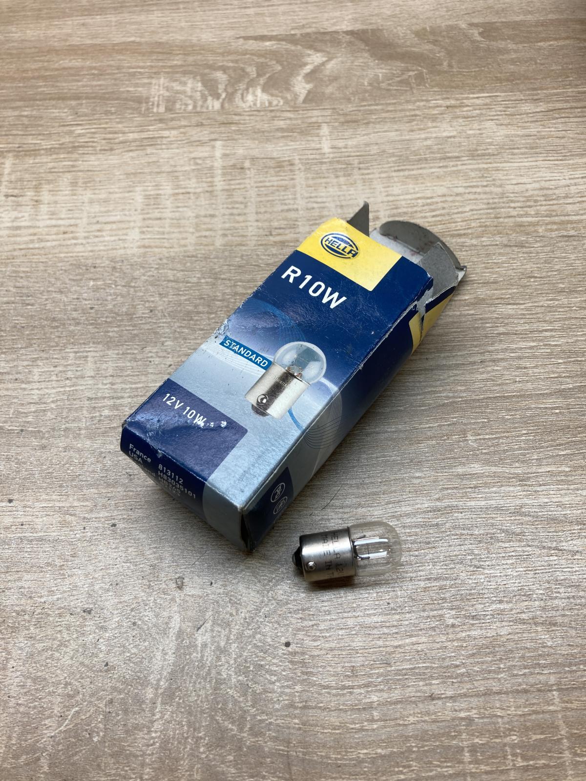 R10W bulb 12V 10W 813112 Headlight/headlamp bulb Peugeot 307