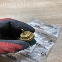 1338F8   Coolant temperature sensor Peugeot 207