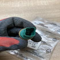 1338F8   Coolant temperature sensor Peugeot 207
