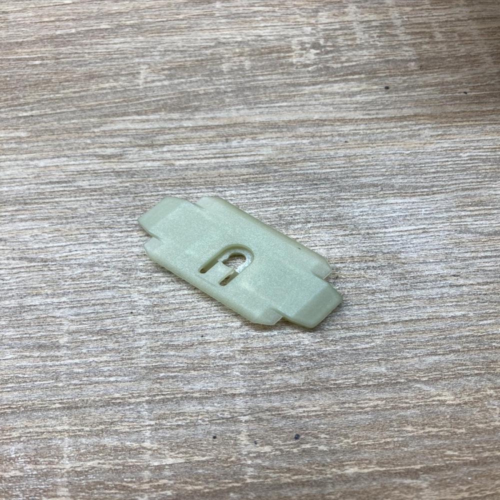 443853909A   Front door trim (molding) Audi 80 90 B3