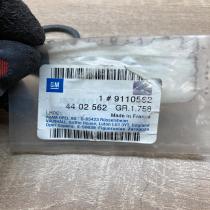 9110562 4402562  Other engine bay part Opel Movano A