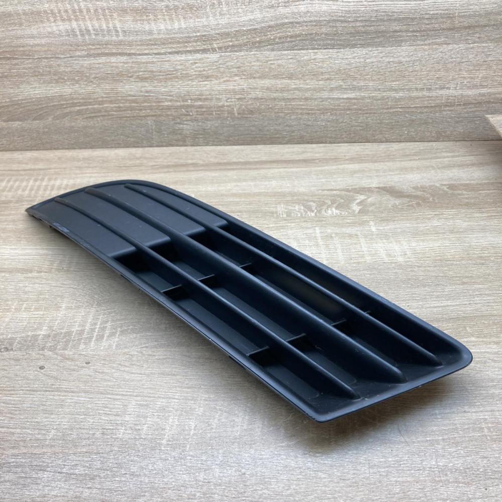 6Q0853665D   Front bumper lower grill Volkswagen Polo IV 9N3