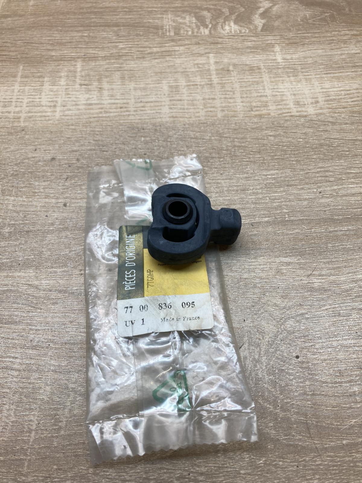 7700836095 7700836095A  Muffler mount bracket/holder Renault Scenic II -  Grand