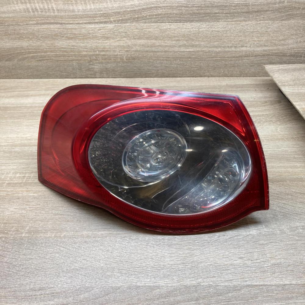 3C9945095   Rear/tail lights Volkswagen PASSAT B6