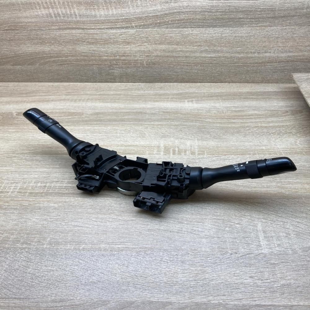 17F052 47100 173848 17F052 Wiper turn signal indicator stalk/switch Toyota Prius
