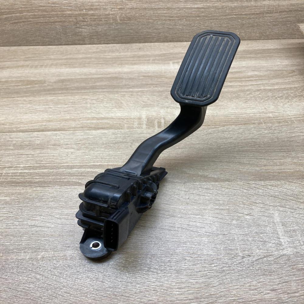 78120 47050 7812047050 198800 3200 Accelerator throttle pedal Toyota Prius (XW20