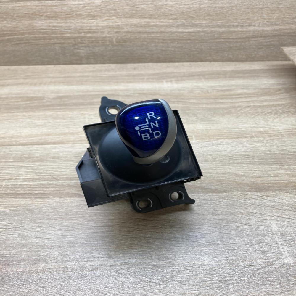 89451 47060 8945147060 192300 2070 Gear shifter/selector Toyota Prius+ (ZVW40)