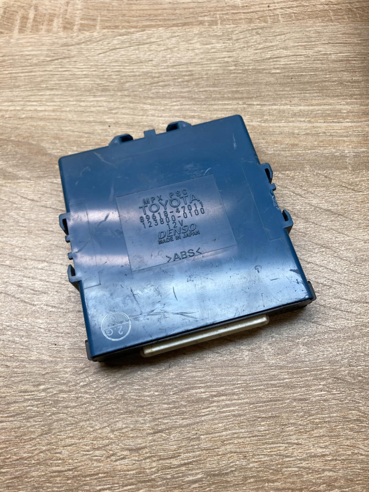 89618 47011 8961847011 123800 0100 Power management control unit Toyota Prius (X