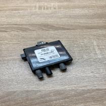 6906070   Aerial antenna amplifier BMW X5 E53